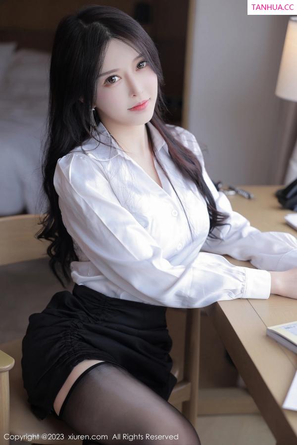 吴玉 玉兔miki [XiuRen]高清写真图 2023.05.30 No.6824 玉兔miki 黑丝美腿第8张图片